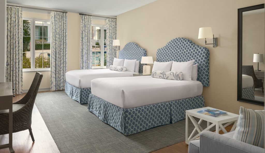 202506_the_inn_IRQ_IAQ_room_queen_bed_Web-1450x840